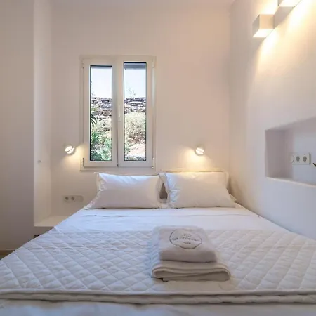 Willa La Chapelle Est And Ouest In Tinos Agios Romanos